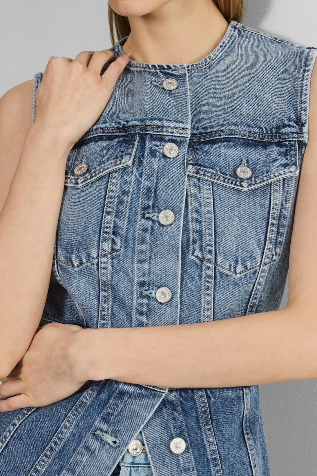 Sculpted Denim Sleeveless Jacket Top – Vintage Blue