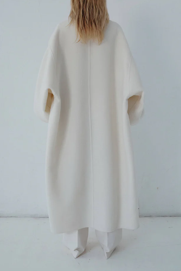 Oversize White Coat