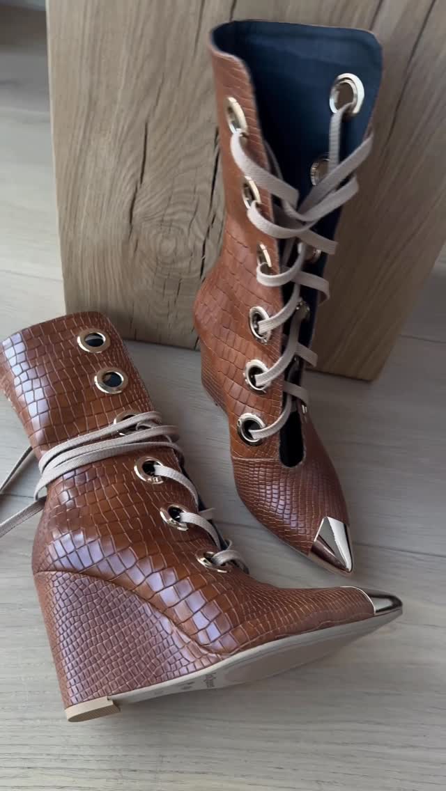 Afrodyta Ring Straps Wedge-heeled Boots