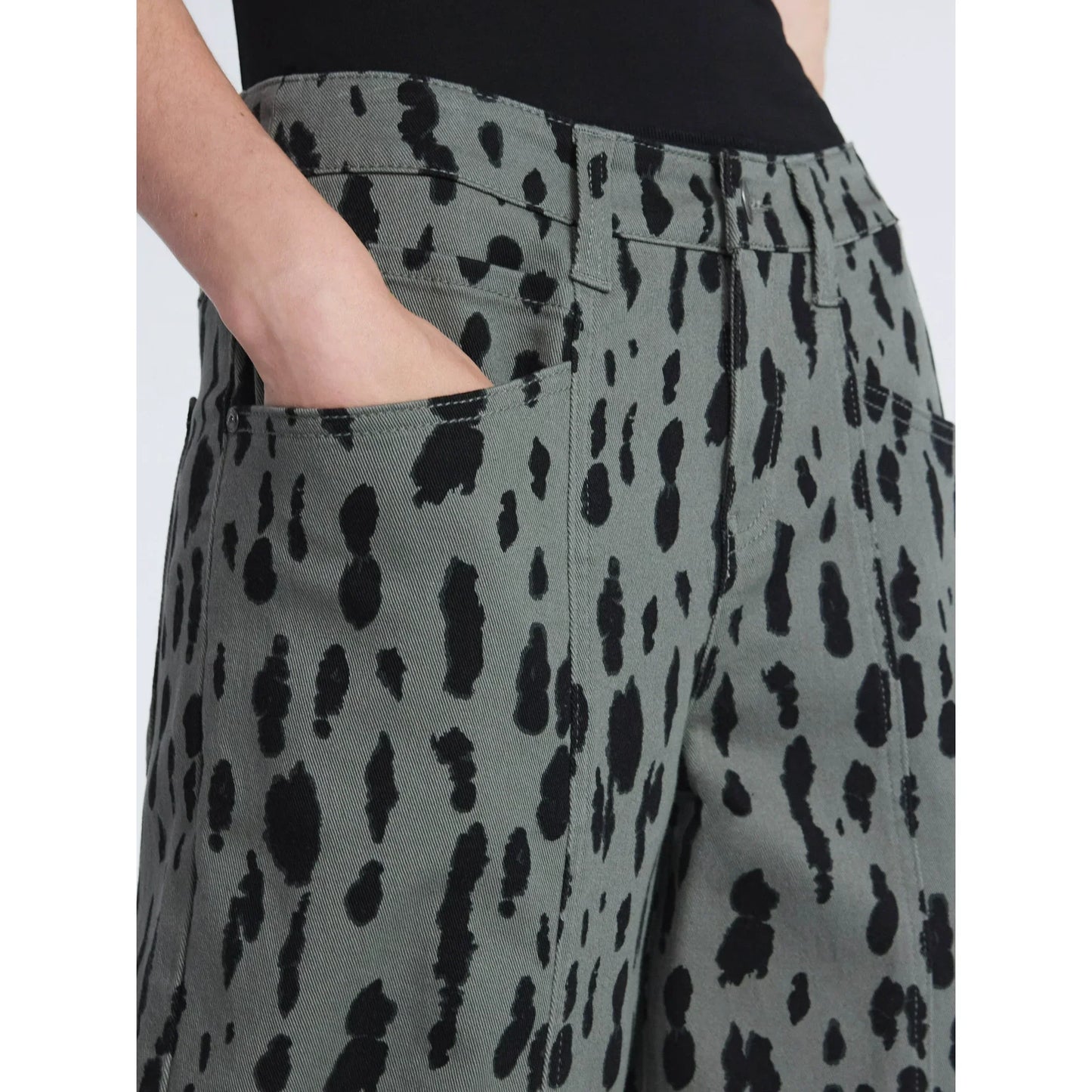 Animal Print Barrel Jeans