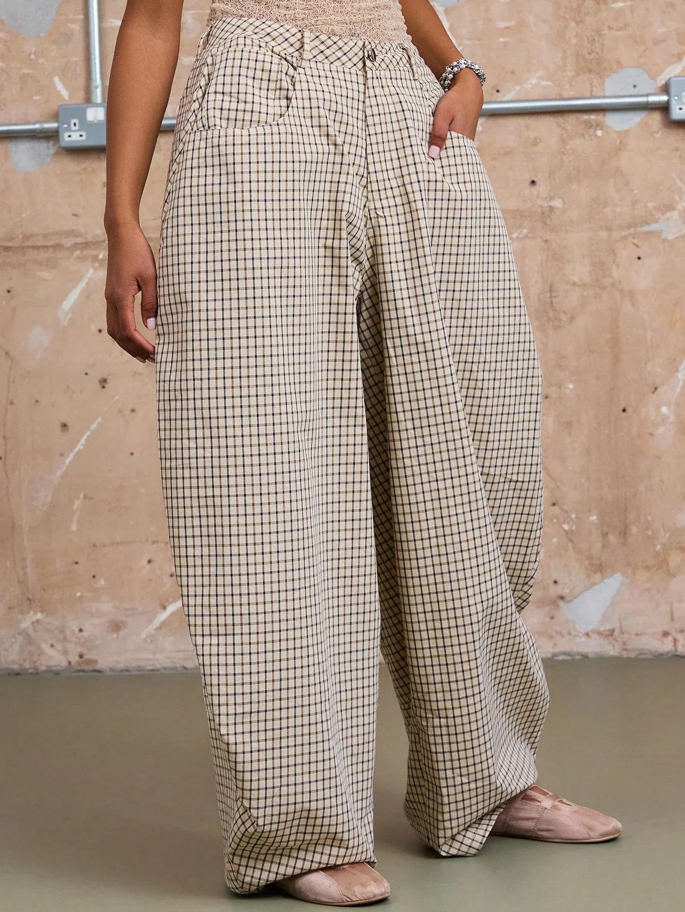 Low Rise Baggy Barrell Fit Check Trousers