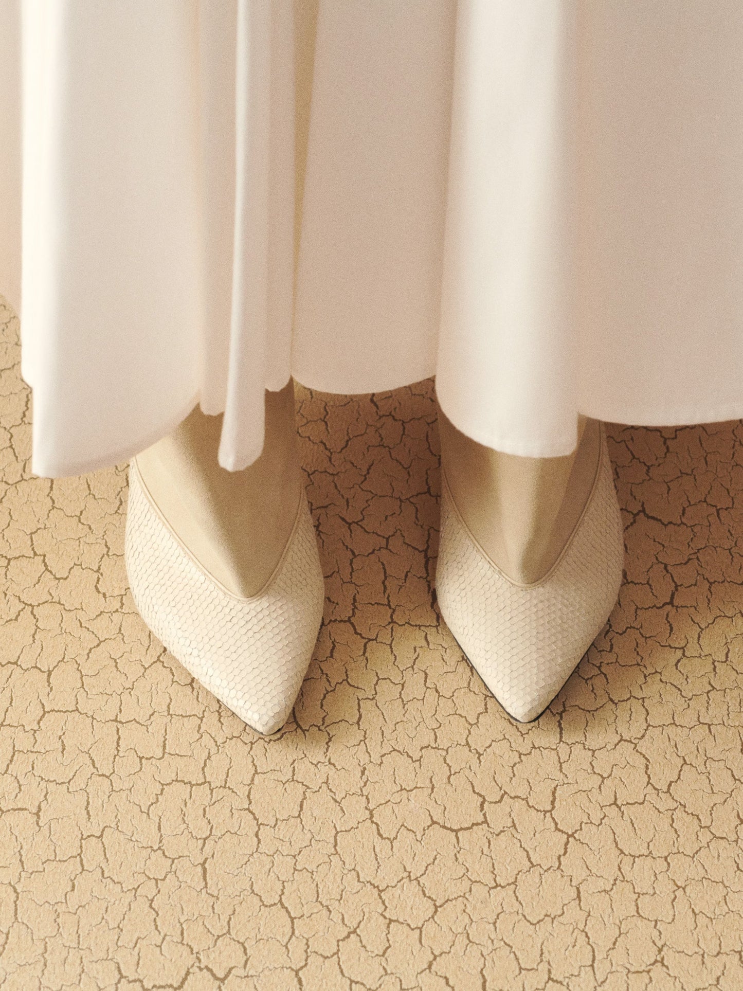 Light Lvory Wide Boots