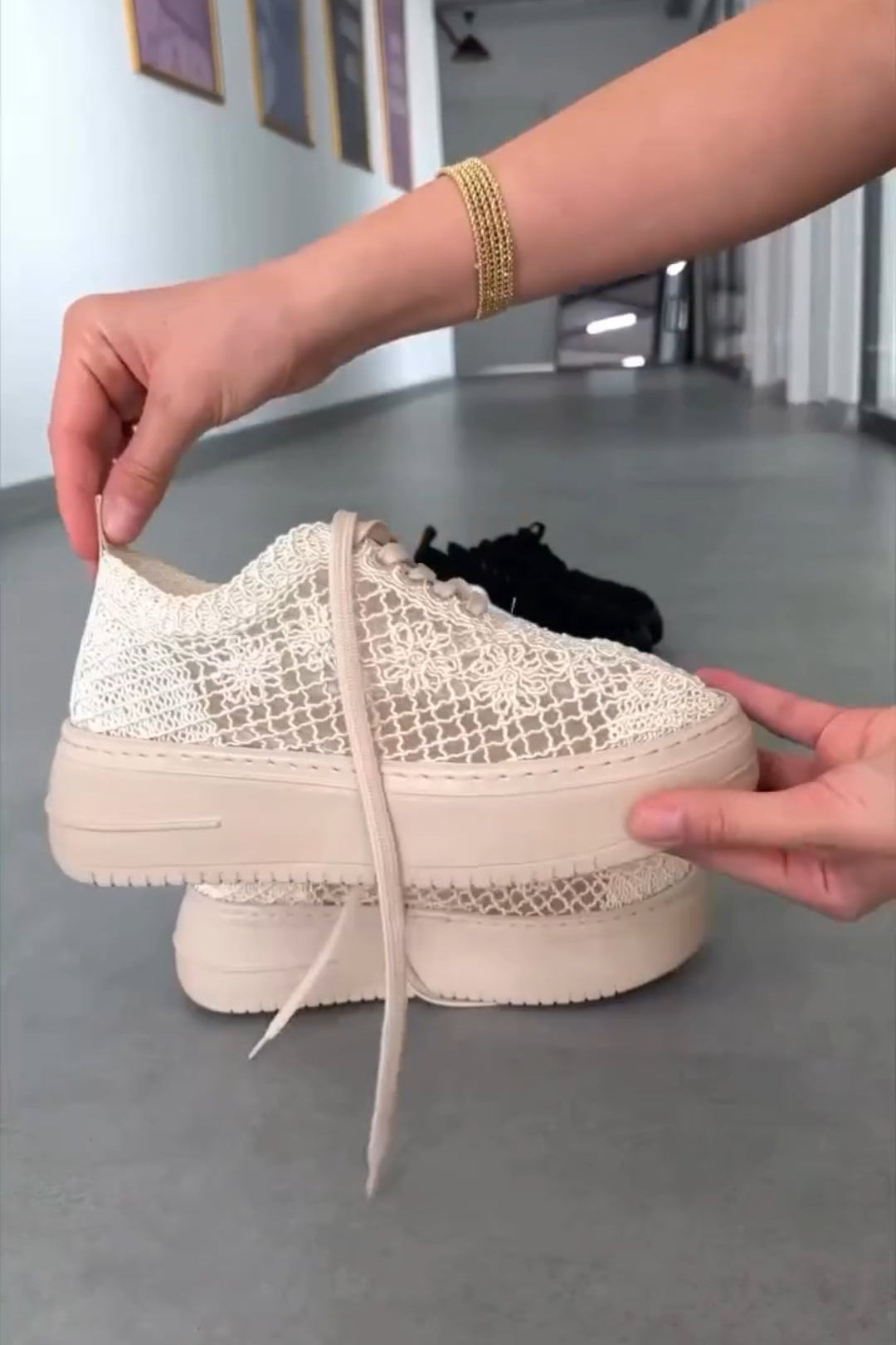 Hollow Lace Woven Thick-Soled Casual Shoes