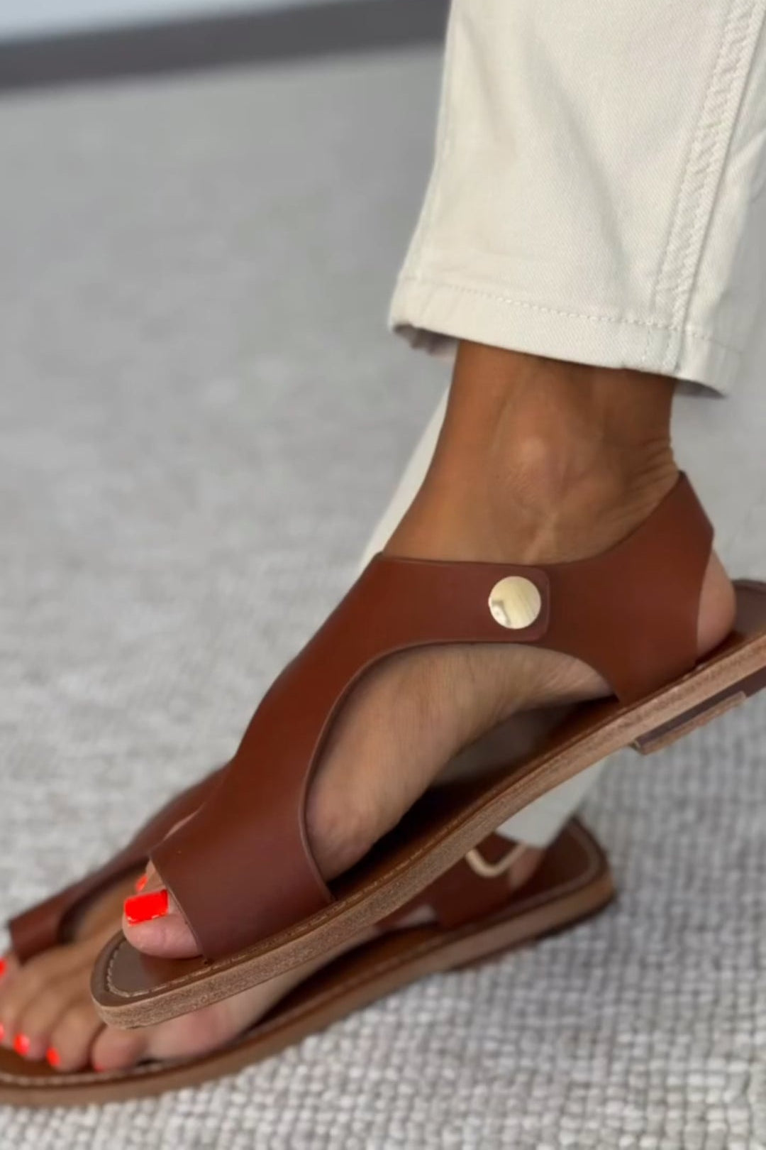 Chic Brown Leather Open-Toe Sandals