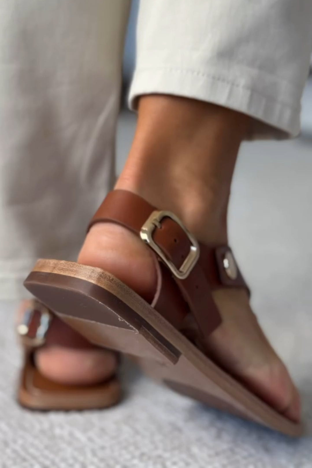 Chic Brown Leather Open-Toe Sandals