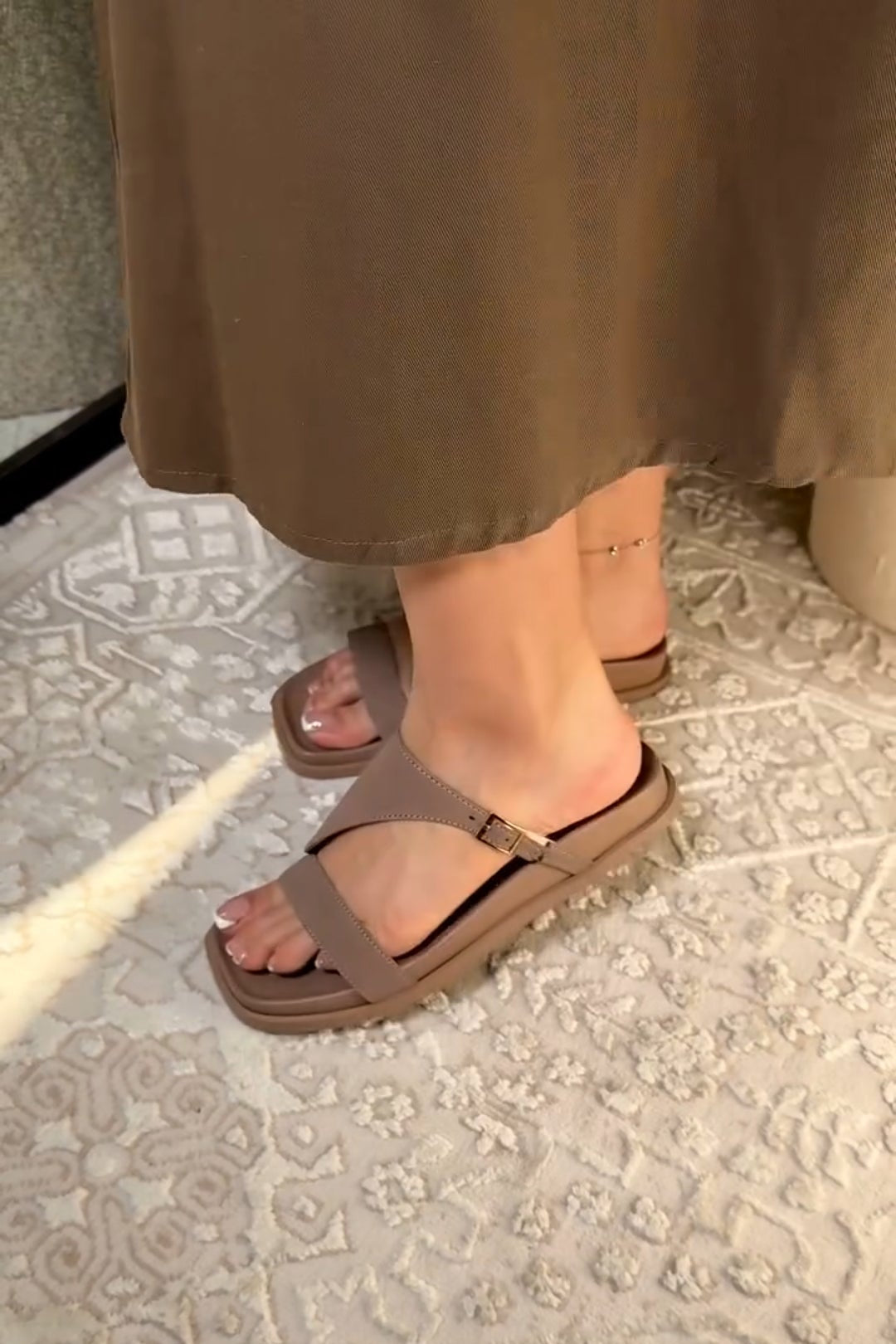 Irregular Cut Suede Sandals with Single Band