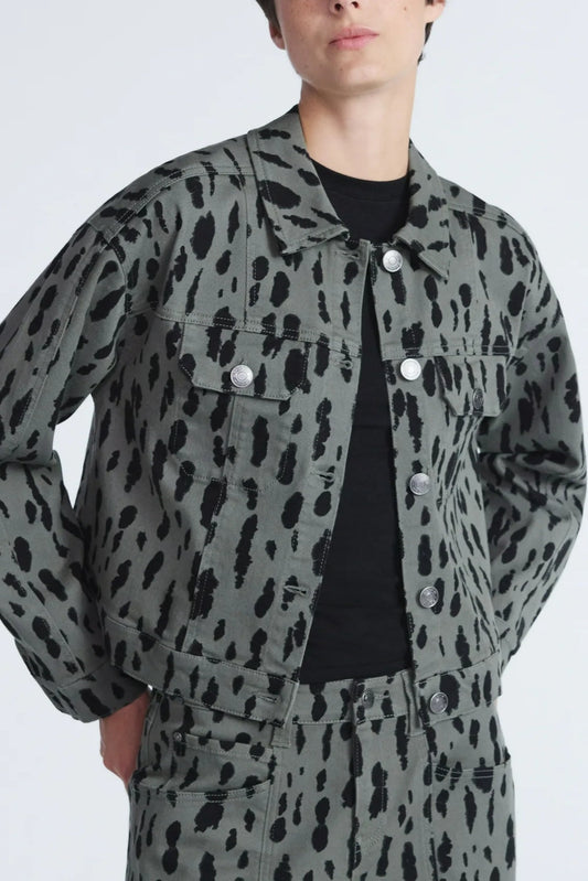 Cropped Denim Trucker Jacket