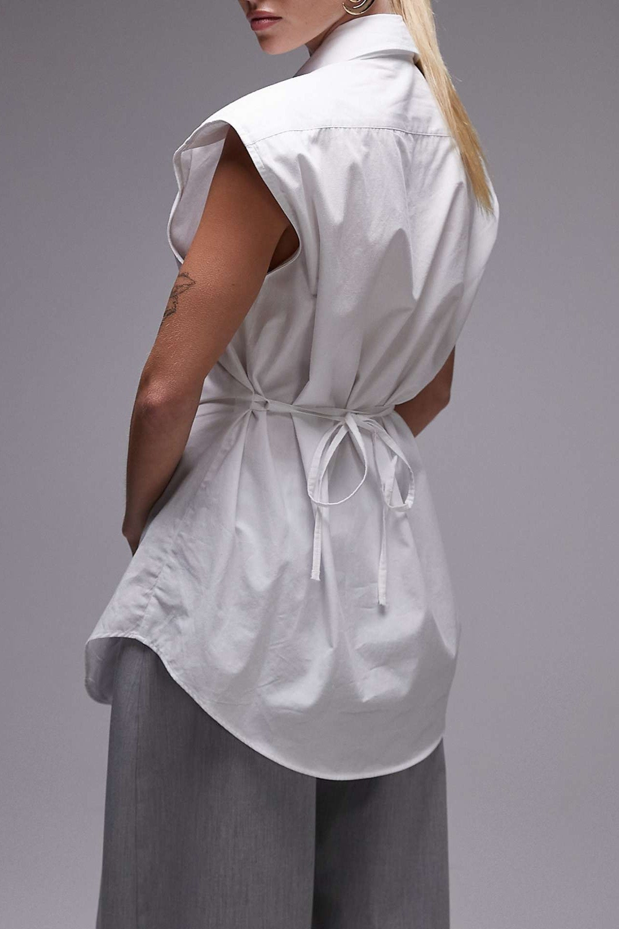 Shoulder Pad Sleeveless Shirt With Tie