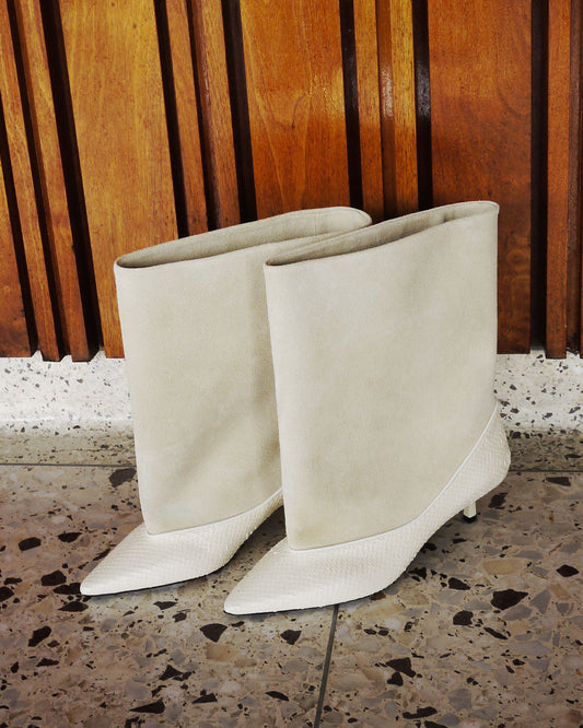 Light Lvory Wide Boots