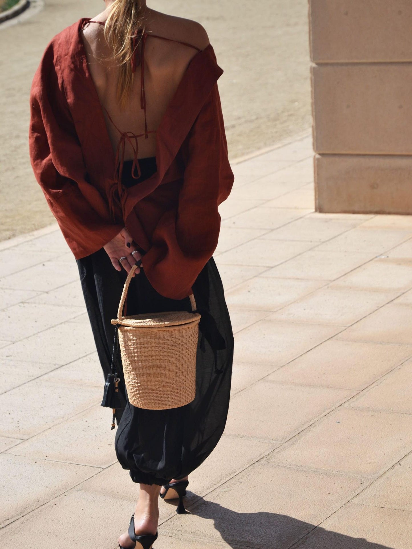 Backless Tie-Back Loose Shirt