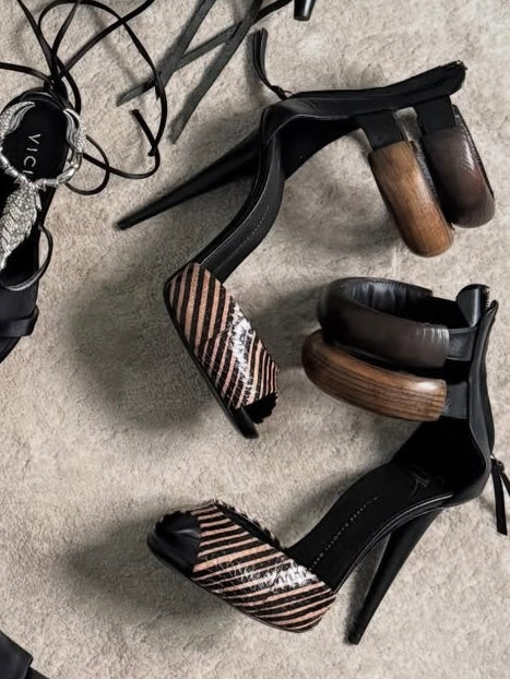 Pinstriped Bangle Heel