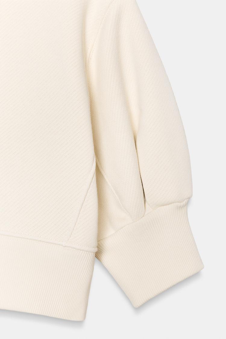 Volume Cropped Sweatshirt