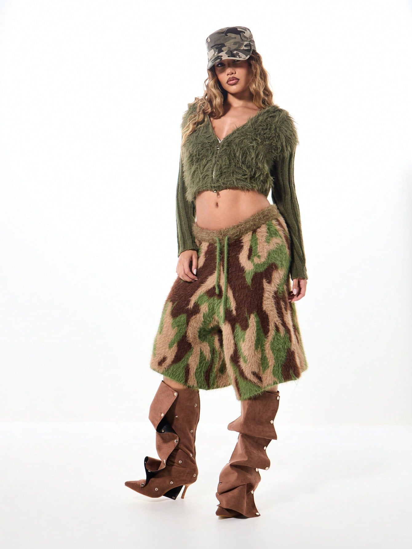 Oversized Fleece Knit Culottes with Camouflage Print