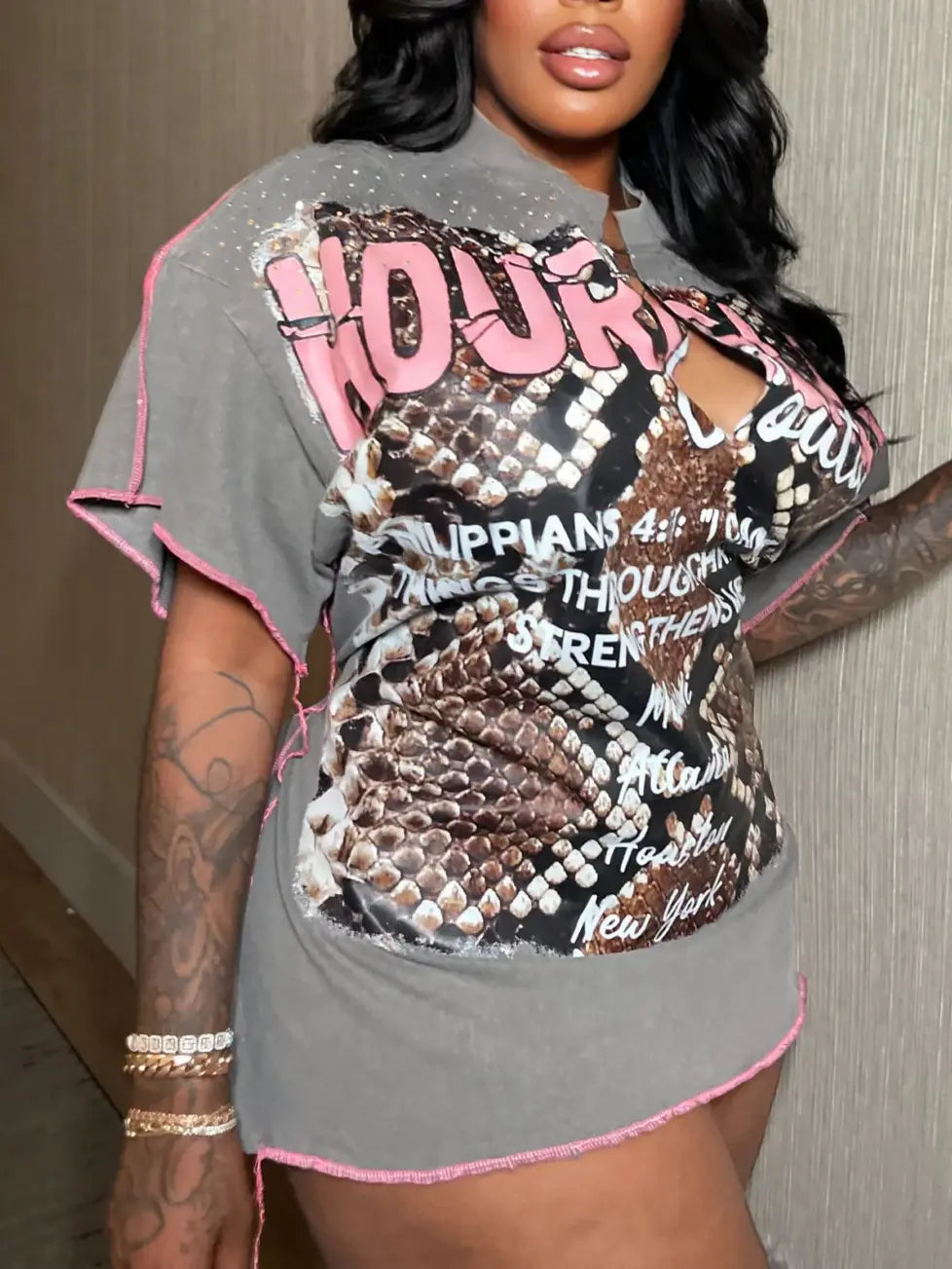 Exclusive hourglass oversized tee pink
