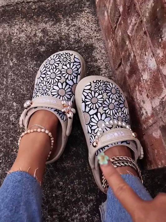 Daisy Print Clog-Style Slip-On Sandals