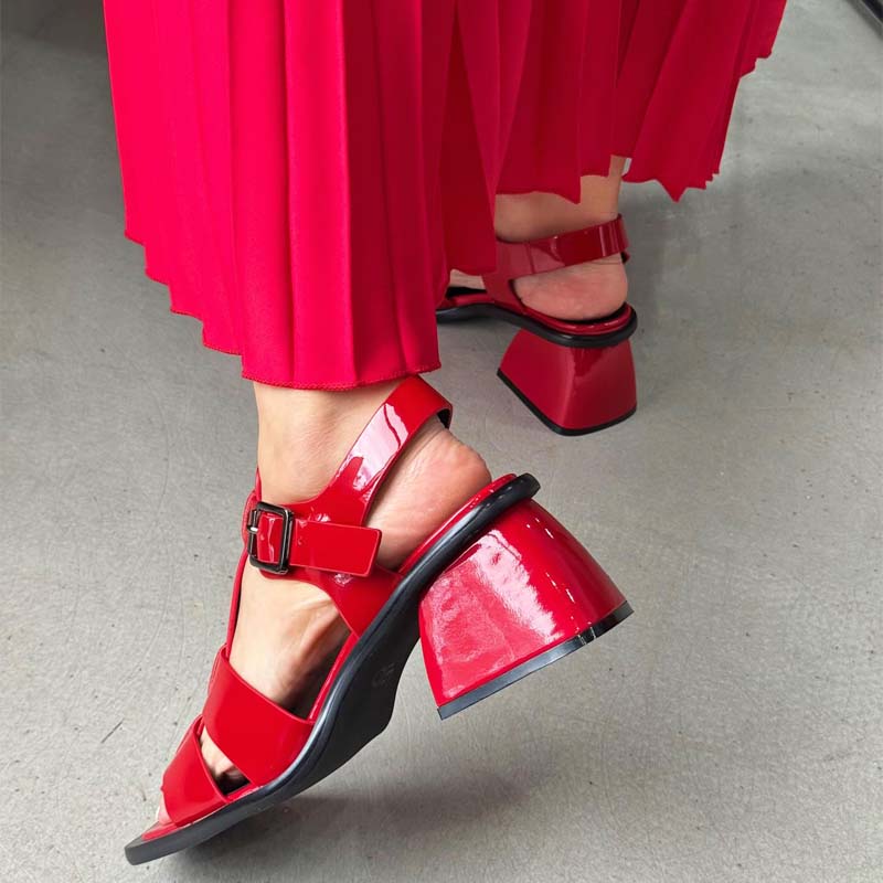 Square-toe Thick-heeled Woven Sandals