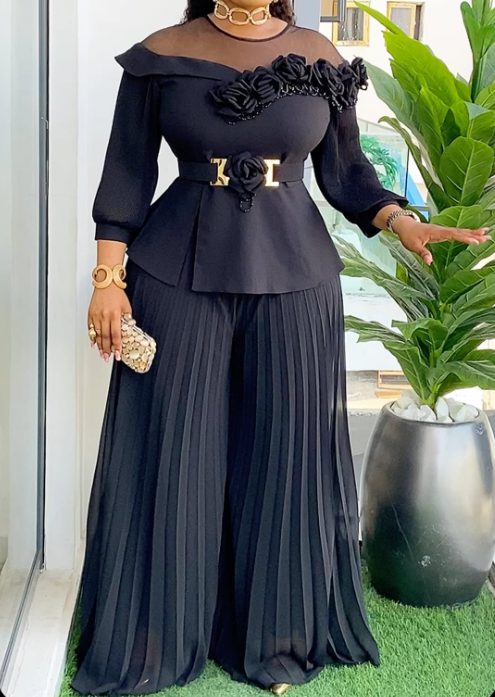 The Elegant 3D Flower 2pc Set