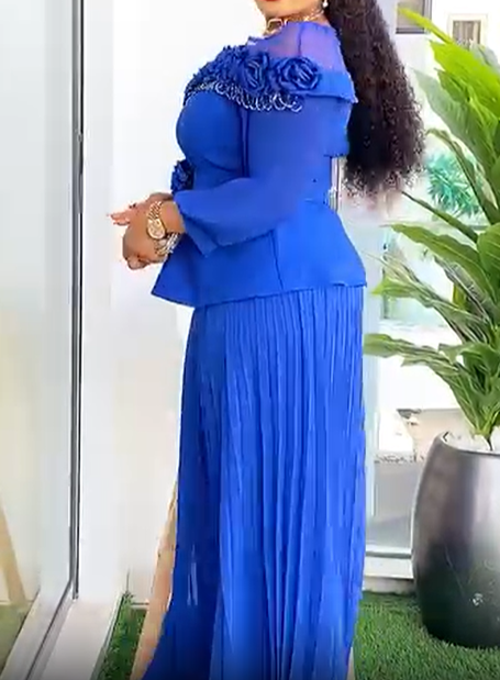 The Elegant 3D Flower 2pc Set