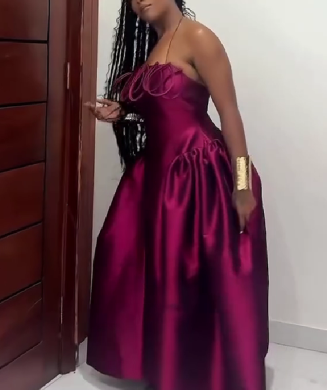 Fashion Hanging Neck Sling Pleated Solid Color Slim Large Dress