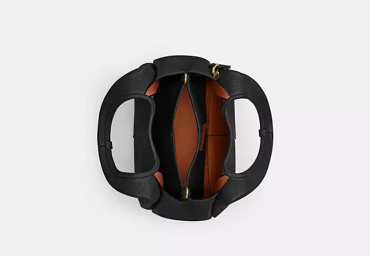 LANA Shoulder Bag 23
