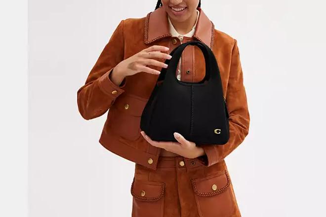 LANA Shoulder Bag 23