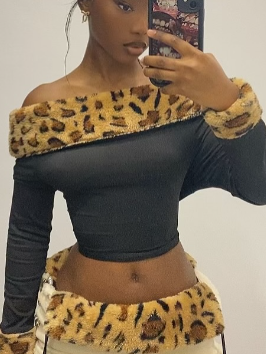 Leopard-Print Neck Slim-Fit Shoulder Top